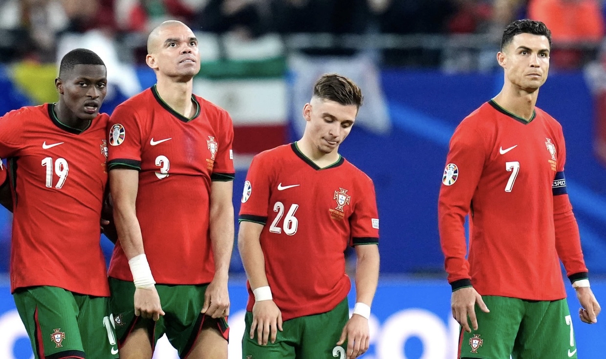 法国队翻盘葡萄牙队，许昕点燃赛场