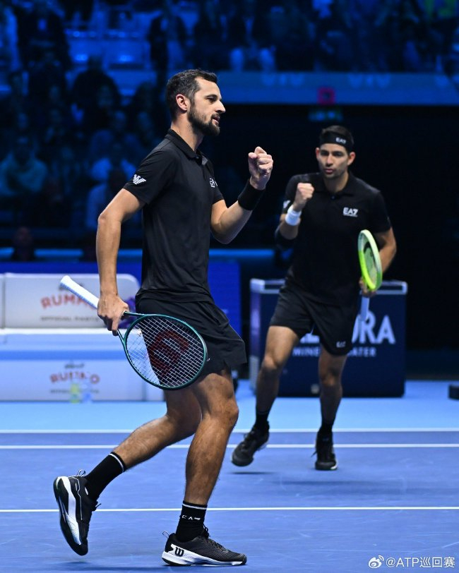 美网翻盘ATP总决赛，阿尔卡拉斯扛起全队