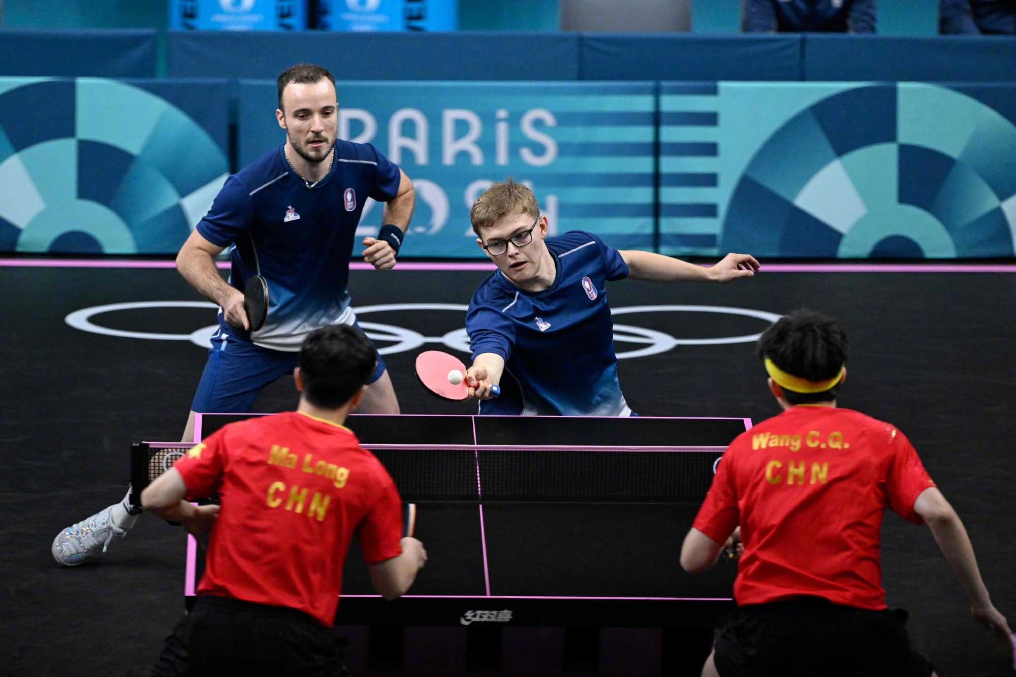 法国队力克奥地利队，马龙状态火热