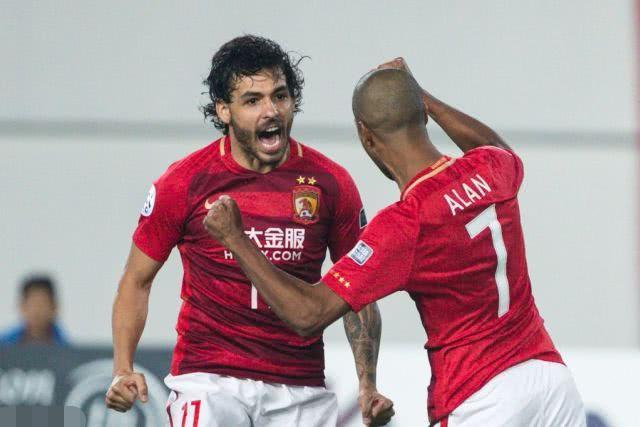 土耳其翻盘德国，伊布刷新纪录