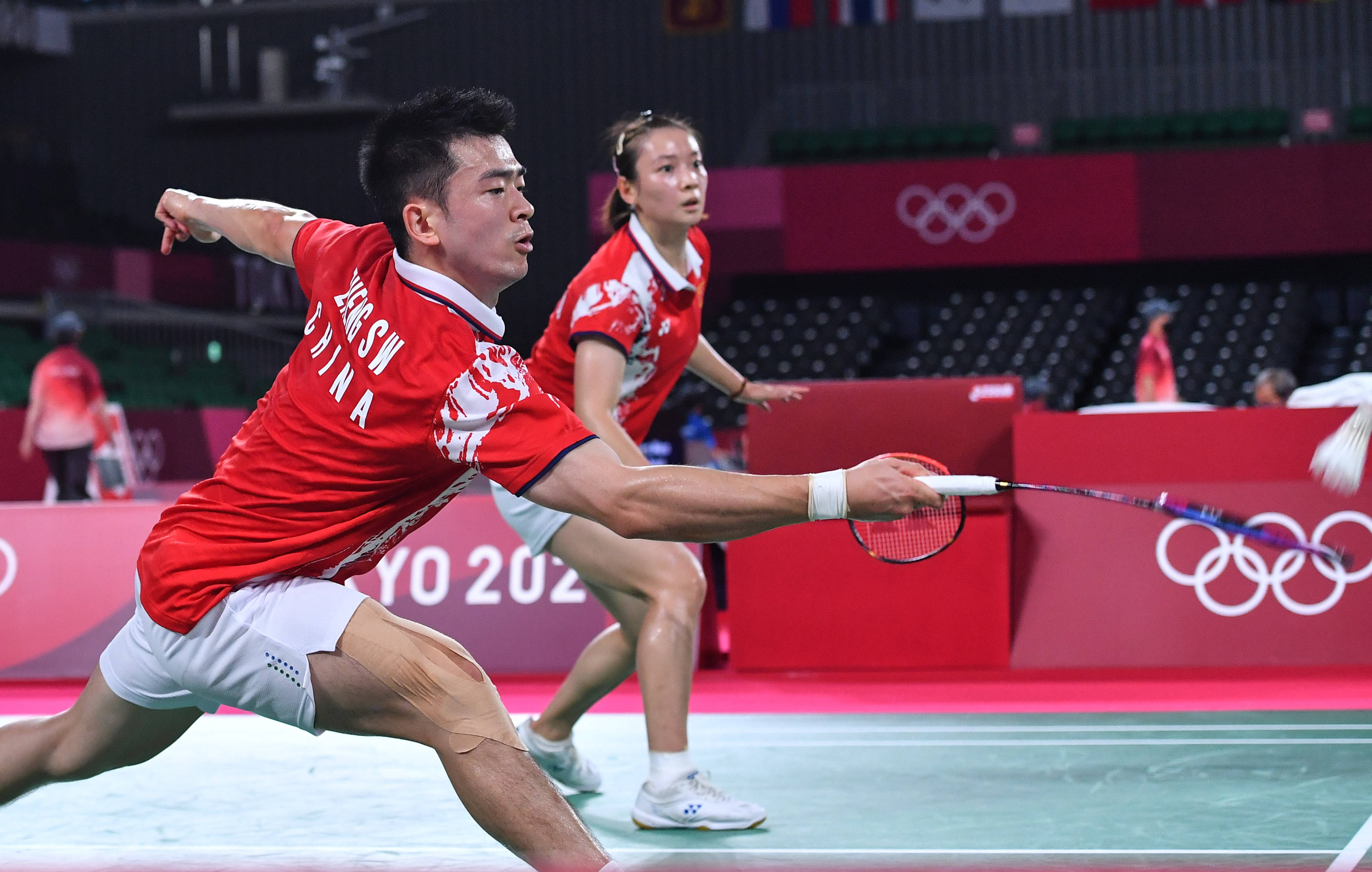 韩国队逆转泰国队，郑思维点燃赛场