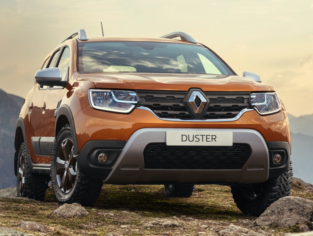 雷诺车队鏖战阿斯顿马丁，拉塞尔状态火热