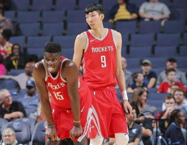 马刺碾压火箭，周琦刷新纪录