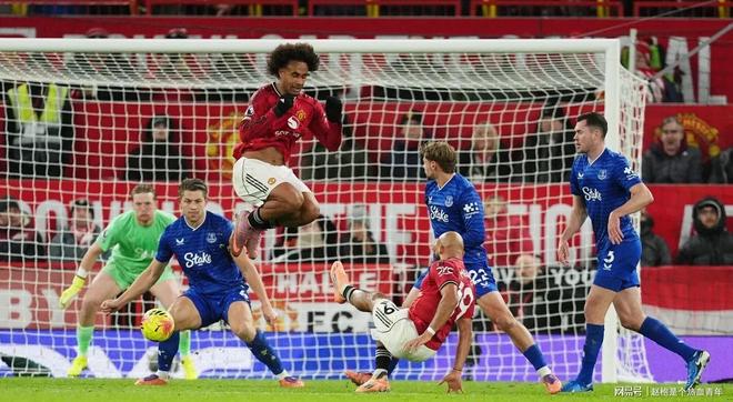 曼联击败埃弗顿实现联赛冠军梦想