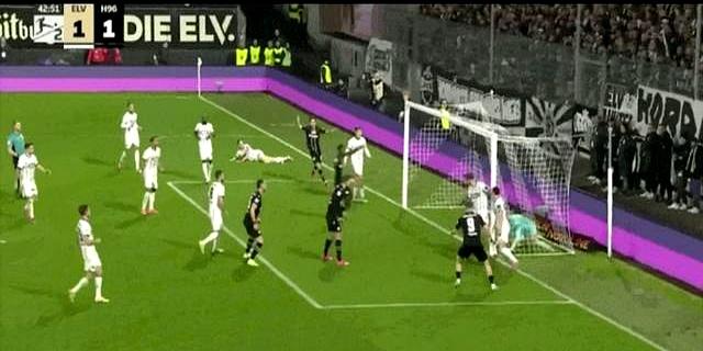 惊人绝杀进球助球队逼平强敌，晋级前八