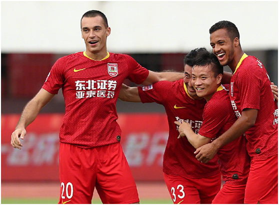 总主场逆转尼斯，追赶积分榜领头羊