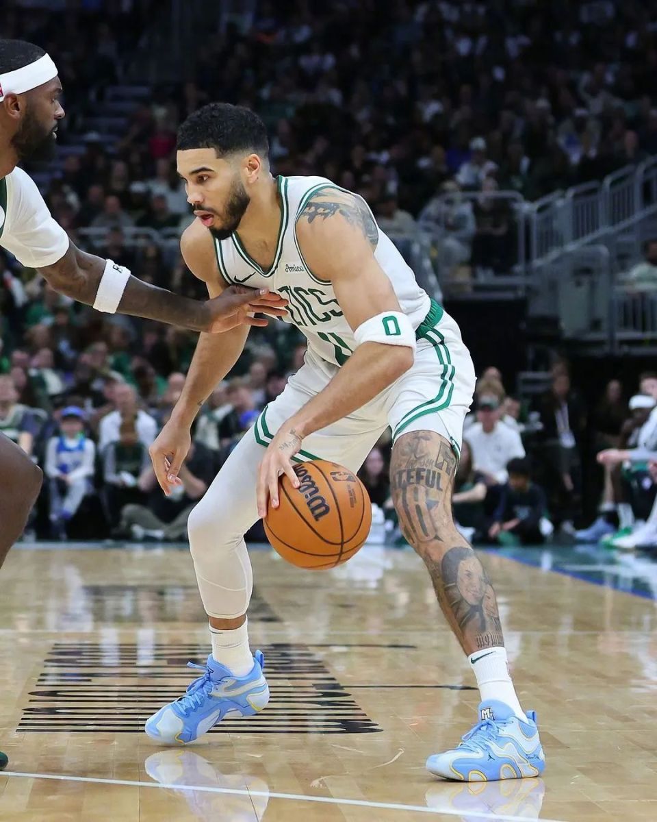 国王力克湖人，塔图姆惊艳四座