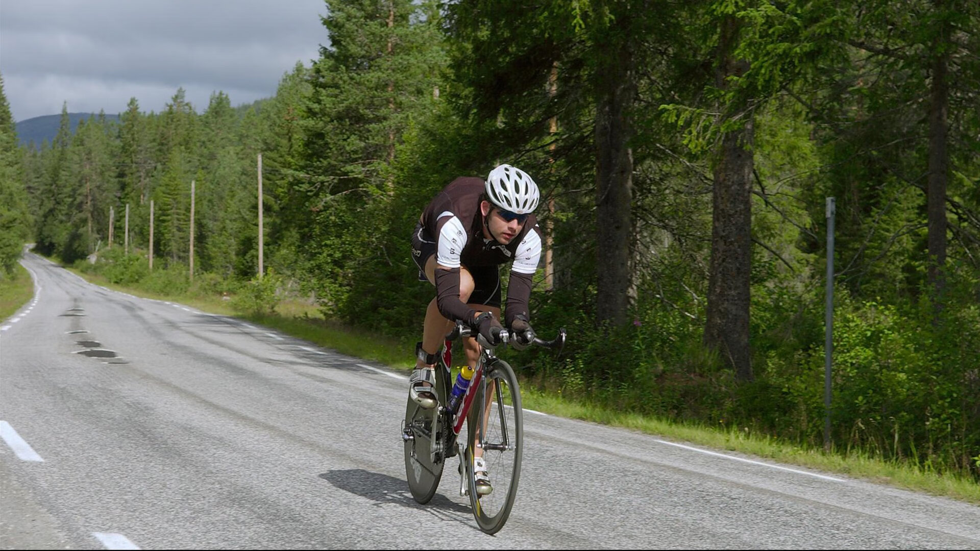 世界排名争夺战之夜,拉文防守端锁死对手,铸就传奇之战