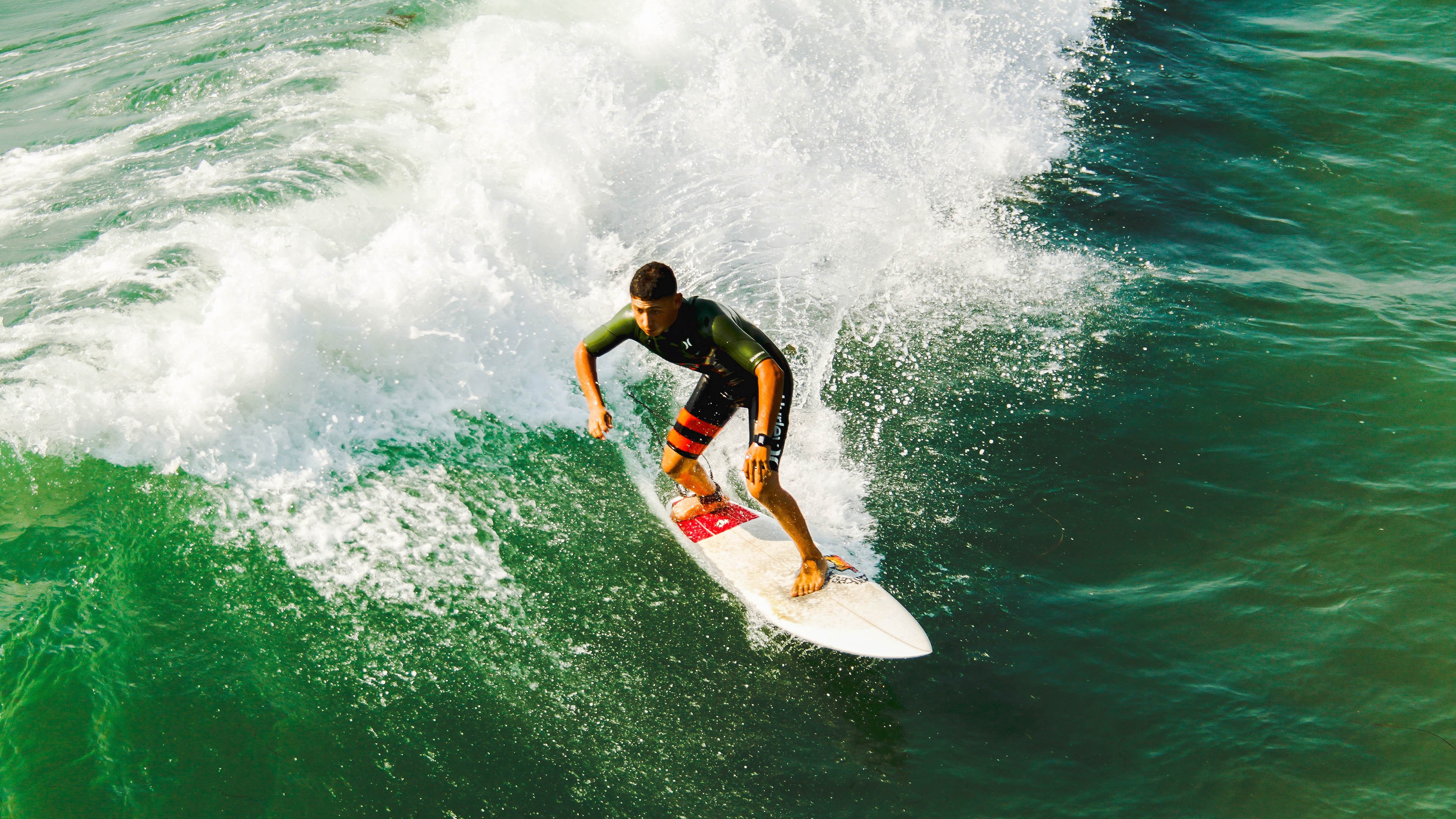辽宁队击败黄蜂,贝恩成为关键先生